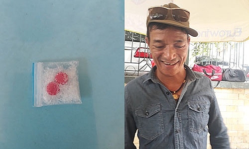 Mang ma tuý, vẫn cười tươi khi bị 141 bắt giữ mang ma tuy van cuoi tuoi khi bi 141 bat giu