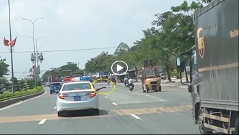 Năng lượng tích cực: CSGT mở đường hơn 100km để mang món quà 