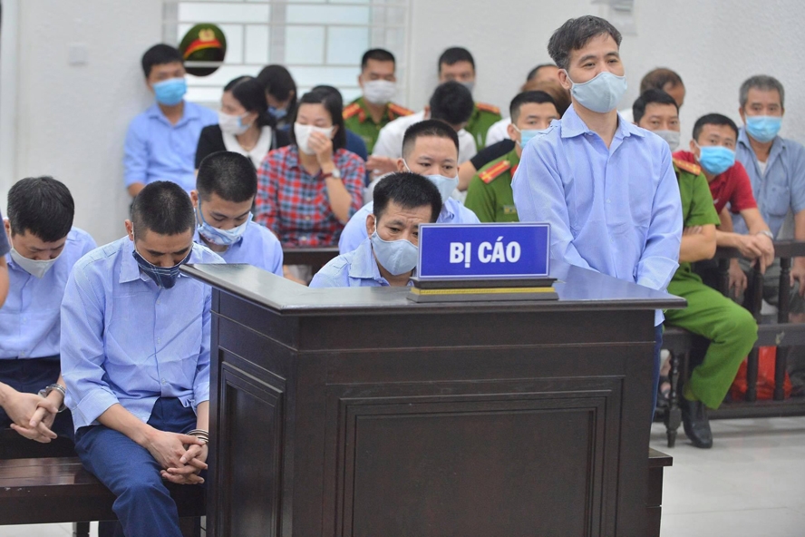 Hoãn phiên xét xử vụ án Hoãn phiên xét xử vụ án