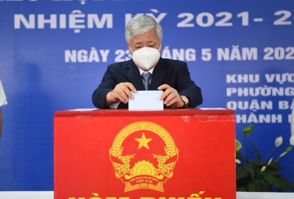 Chùm ảnh: Lãnh đạo Đảng, Nhà nước đi bầu cử, thực hiện quyền, nghĩa vụ công dân Chùm ảnh: Lãnh đạo Đảng, Nhà nước đi bầu cử, thực hiện quyền, nghĩa vụ công dân
