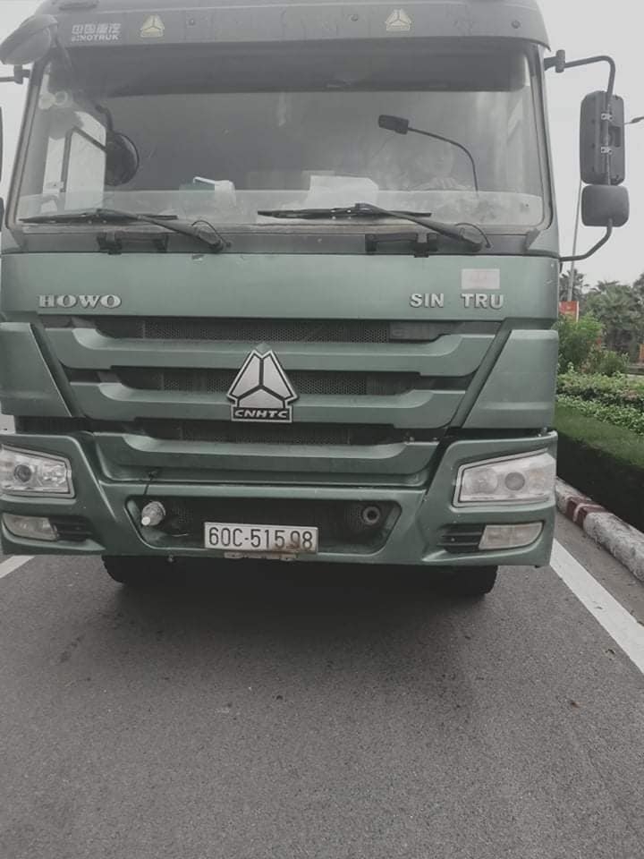 Thêm một vụ tài xế xe Ben nhất quyết không nhường đường cho xe cứu thương vượt Thêm một vụ tài xế xe Ben nhất quyết không nhường đường cho xe cứu thương vượt