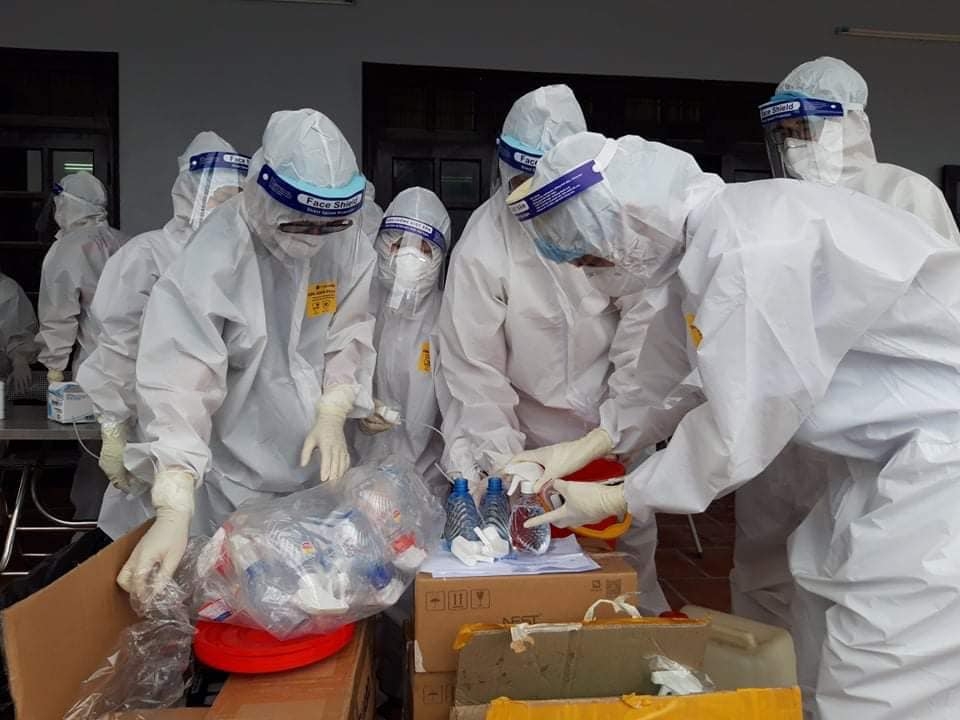 Quyết liệt, thần tốc hơn nữa để có đủ vaccine sớm nhất tiêm phòng cho nhân dân trên diện rộng Quyết liệt, thần tốc hơn nữa để có đủ vaccine sớm nhất tiêm phòng cho nhân dân trên diện rộng