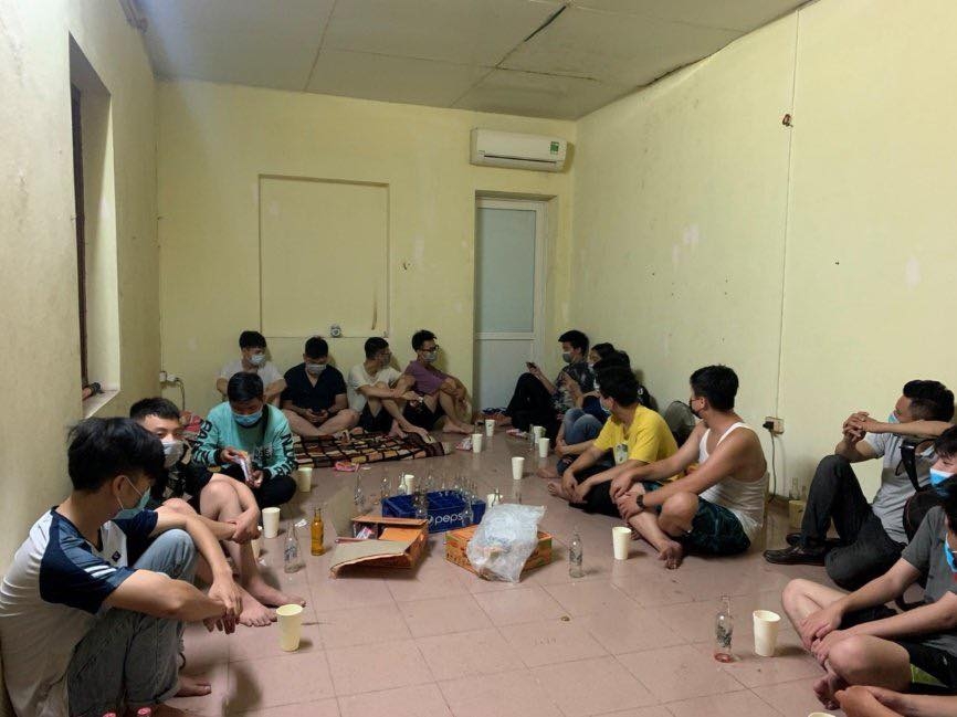 Phạt 30 triệu 2 quán game hoạt động trong mùa dịch Phạt 30 triệu 2 quán game hoạt động trong mùa dịch