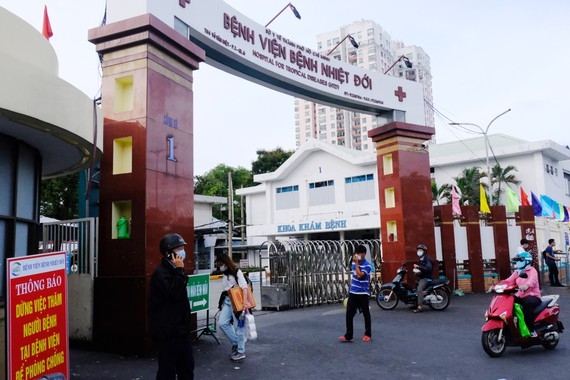 Bệnh viện Bệnh Nhiệt đới TP.HCM ghi nhận thêm 31 nhân viên dương tính SARS-CoV-2 Bệnh viện Bệnh Nhiệt đới TP.HCM ghi nhận thêm 31 nhân viên dương tính SARS-CoV-2