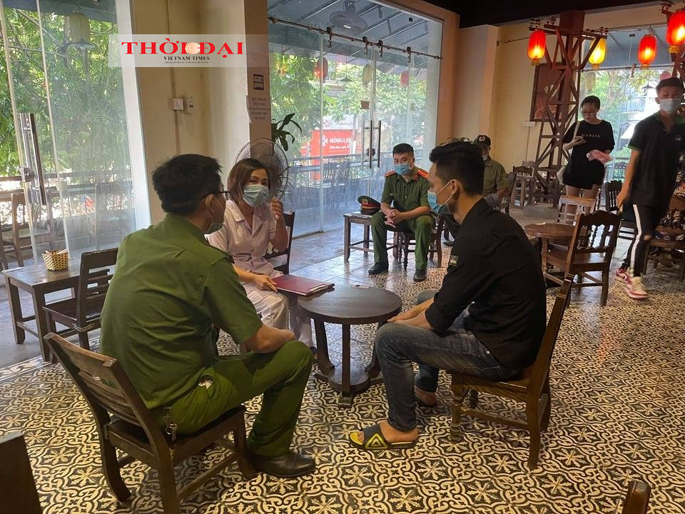Đẩy mạnh xử phạt không đeo khẩu trang trong phố cổ