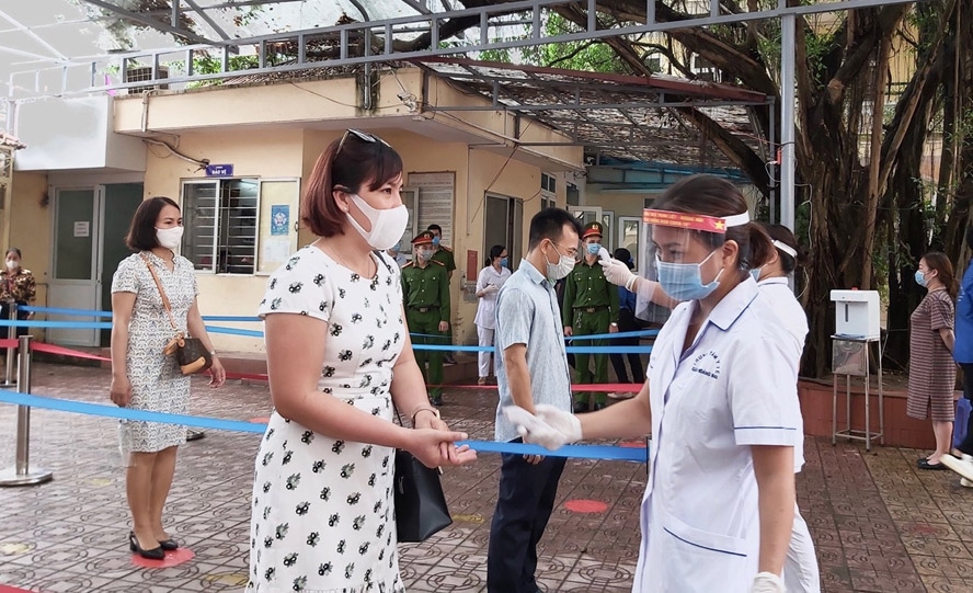 Thay toàn bộ lực lượng tham gia tổ chức thi tại điểm Trường THPT Ứng Hòa A Thay toàn bộ lực lượng tham gia tổ chức thi tại điểm Trường THPT Ứng Hòa A