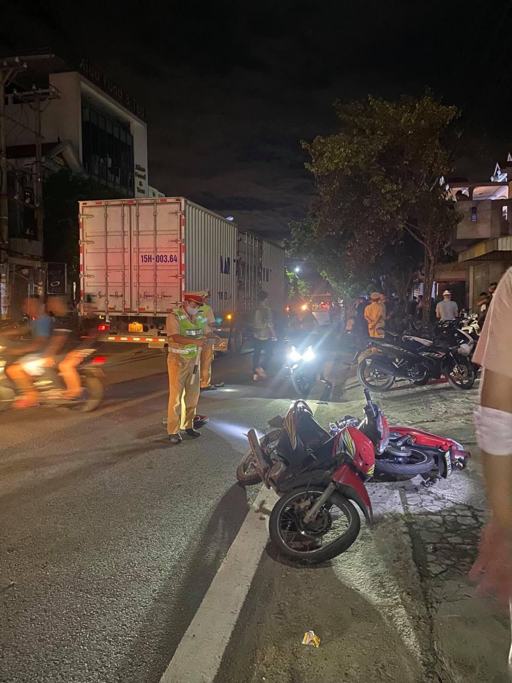 Hiện trường vụ tai nạn kinh hoàng vụ ôtô 4 chỗ đâm, 2 người thương vong Hiện trường tai nạn kinh hoàng tại huyện An Lão, Hải Phòng