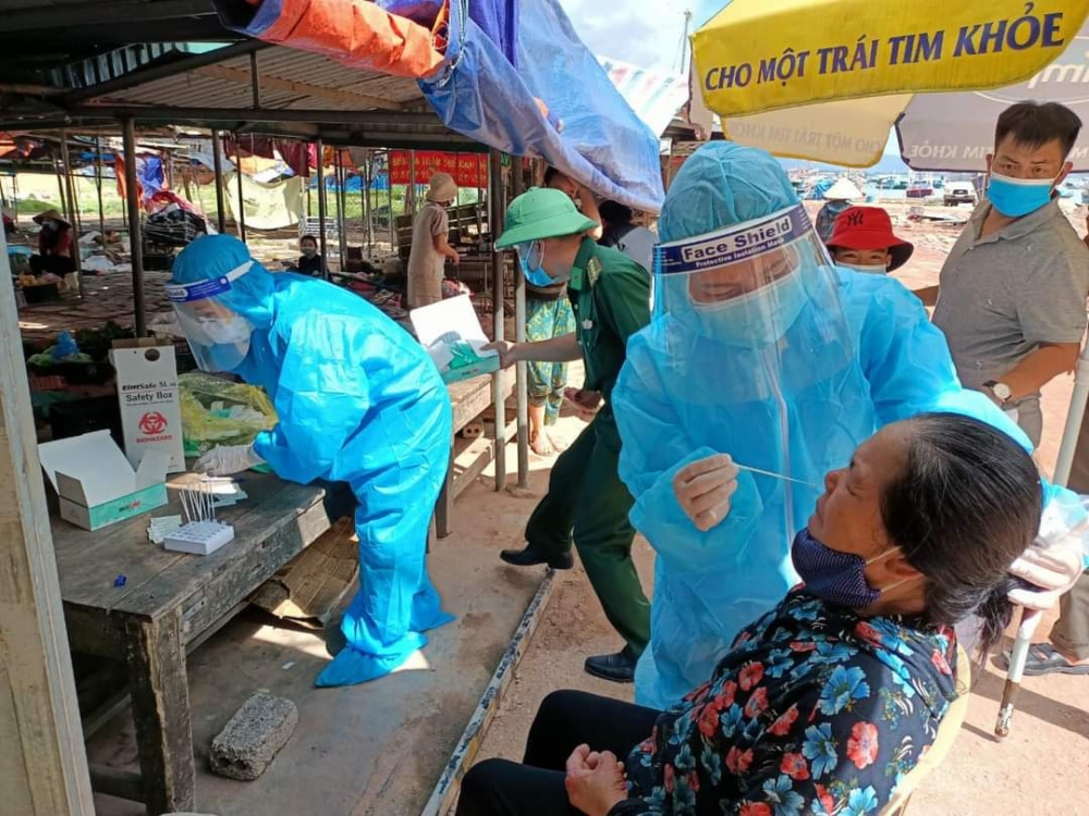 Thêm 14.208 ca mắc COVID-19 trong ngày 7/9