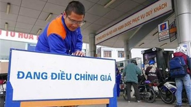 Giá xăng trong nước sẽ tăng 800-1.200 đồng/lít vào ngày mai Giá xăng trong nước sẽ tăng 800-1.200 đồng/lít vào ngày mai