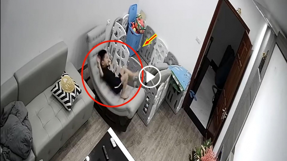 Thót tim cảnh cháu bé ăn kẹo bị hóc... may mắn được bố sơ cứu kịp thời Thót tim cảnh cháu bé ăn kẹo bị hóc... may mắn được bố sơ cứu kịp thời