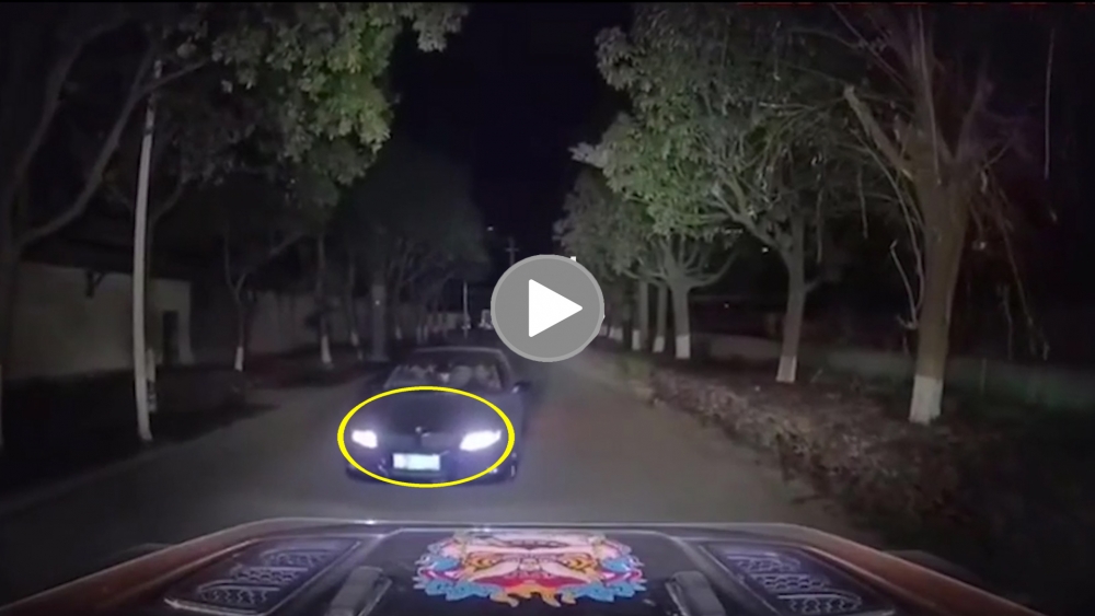 Ô tô con nhận bài học nhớ đời về cách dùng đèn pha Ô tô con nhận bài học nhớ đời về cách dùng đèn pha