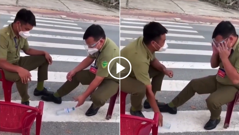 Năng lượng tích cực: Tiếng cười giòn xua tan mệt mỏi của 2 cán bộ tại chốt kiểm dịch Năng lượng tích cực: Tiếng cười giòn xua tan mệt mỏi của 2 cán bộ tại chốt kiểm dịch
