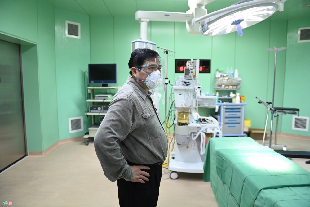 Thủ tướng kiểm tra bệnh viện dã chiến ở Bình Dương Thủ tướng kiểm tra bệnh viện dã chiến ở Bình Dương
