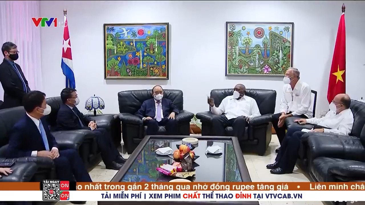 Chủ tịch nước Nguyễn Xuân Phúc tới La Habana, bắt đầu thăm hữu nghị chính thức Cuba Chủ tịch nước Nguyễn Xuân Phúc tới La Habana, bắt đầu thăm hữu nghị chính thức Cuba
