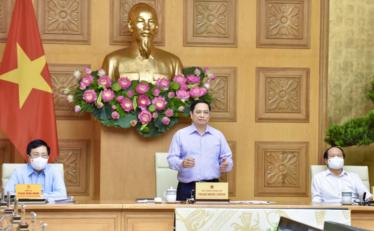 Thủ tướng phê bình nghiêm khắc những nơi chậm trễ, đốc thúc giải ngân khoản vốn 250 nghìn tỷ đồng Thủ tướng phê bình nghiêm khắc những nơi chậm trễ, đốc thúc giải ngân khoản vốn 250 nghìn tỷ đồng