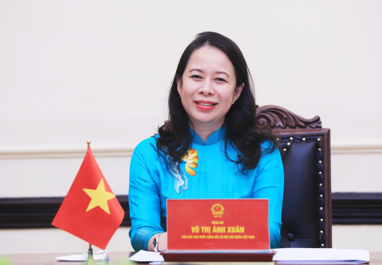 Phó Chủ tịch nước điện đàm với Phó Tổng thống CHLB Nigeria Phó Chủ tịch nước điện đàm với Phó Tổng thống CHLB Nigeria