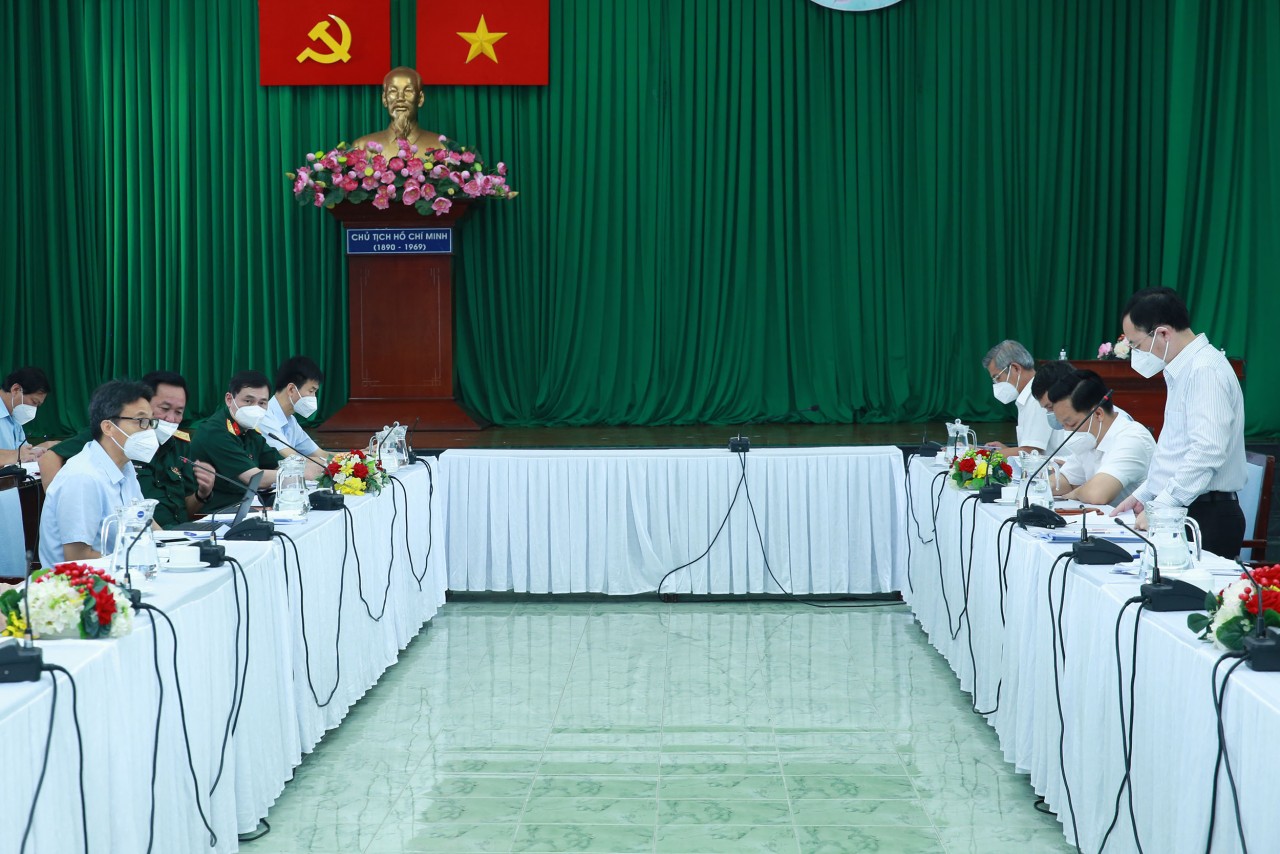 Chủ động kiểm soát dịch bệnh, phục hồi sản xuất an toàn, chắc chắn Chủ động kiểm soát dịch bệnh, phục hồi sản xuất an toàn, chắc chắn