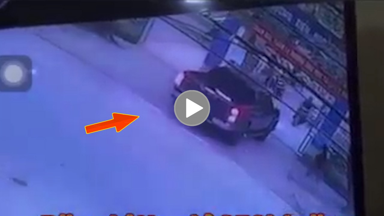 Xe bán tải vào trường học đón con gây tai nạn cho cháu bé Xe bán tải vào trường học đón con gây tai nạn cho cháu bé