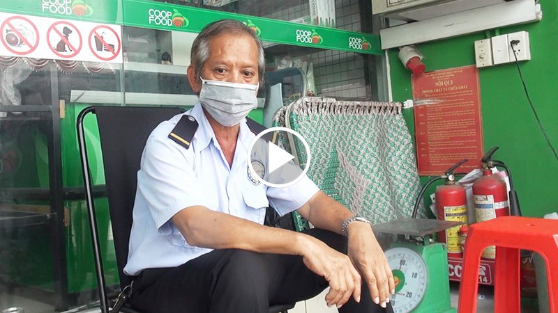 Giả vờ ngất xỉu để trộm xe SH dựng trước cửa hàng Giả vờ ngất xỉu để trộm xe SH dựng trước cửa hàng