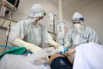 Đến sáng 21/11, cả nước đang điều trị 4.630 ca COVID-19 nặng