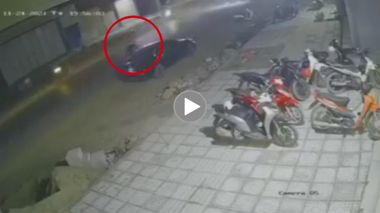 Nam thanh niên đi xe đạp Nam thanh niên đi xe đạp