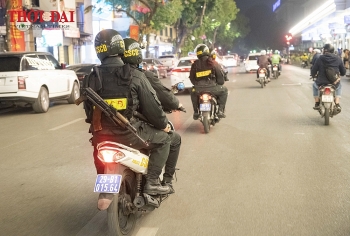 Theo chân CSCĐ tuần tra chống đua xe đêm Giáng sinh