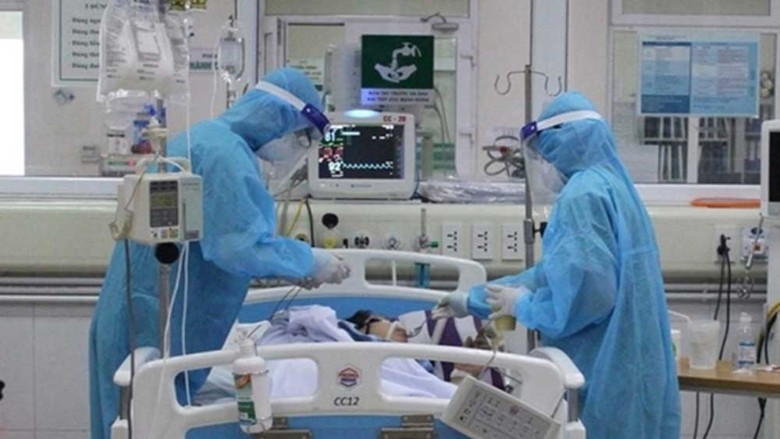 Tính đến sáng 7/1, còn hơn 900 bệnh nhân COVID-19 nặng đang thở máy và ECMO Tính đến sáng 7/1, còn hơn 900 bệnh nhân COVID-19 nặng đang thở máy và ECMO