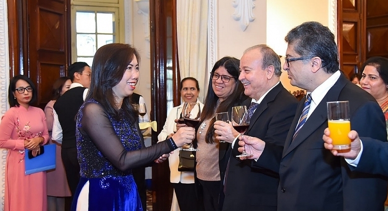 ក្រសួងការបរទេសវៀតណាម ជួបសំណេះសំណាលជាមួយសារព័ត៌មានបរទេស
