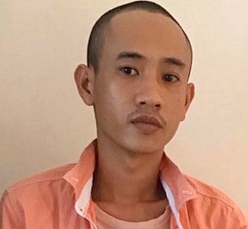 doi no khong duoc khong che con no vao nha nghi de cuong dam