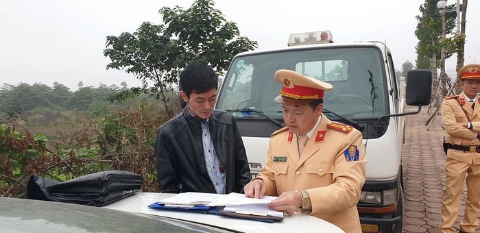 Tài xế xe buýt bị phạt 17 triệu đồng vì say rượu vẫn lái xe chở khách tai xe xe buyt bi phat 17 trieu dong vi say ruou van lai xe cho khach