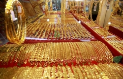 gia vang hom nay 62 lui ve moc 43 trieu dongluong