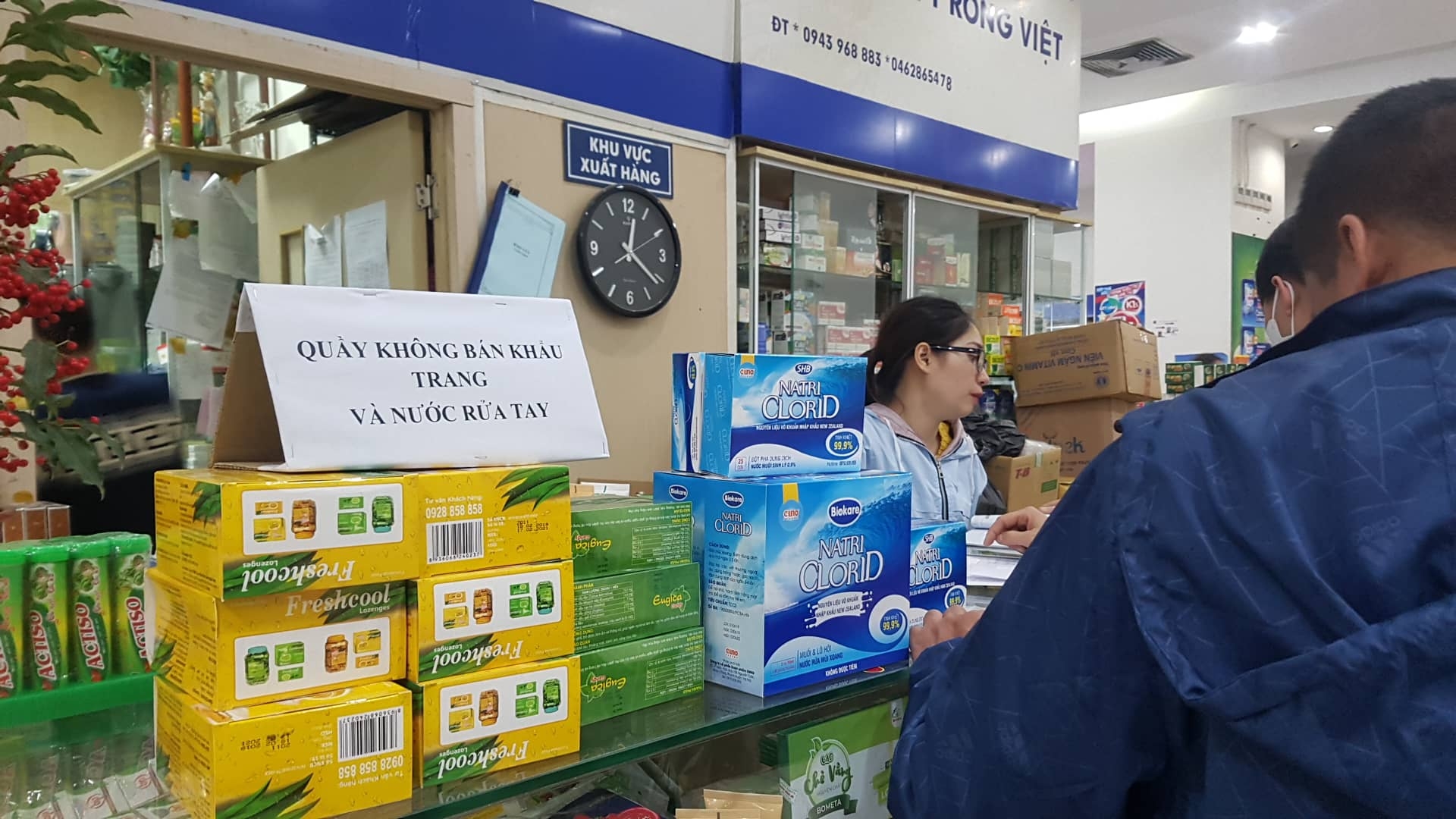 Kiến nghị xử lý hình sự cửa hàng treo biển không bán khẩu trang kien nghi xu ly hinh su cua hang treo bien khong ban khau trang