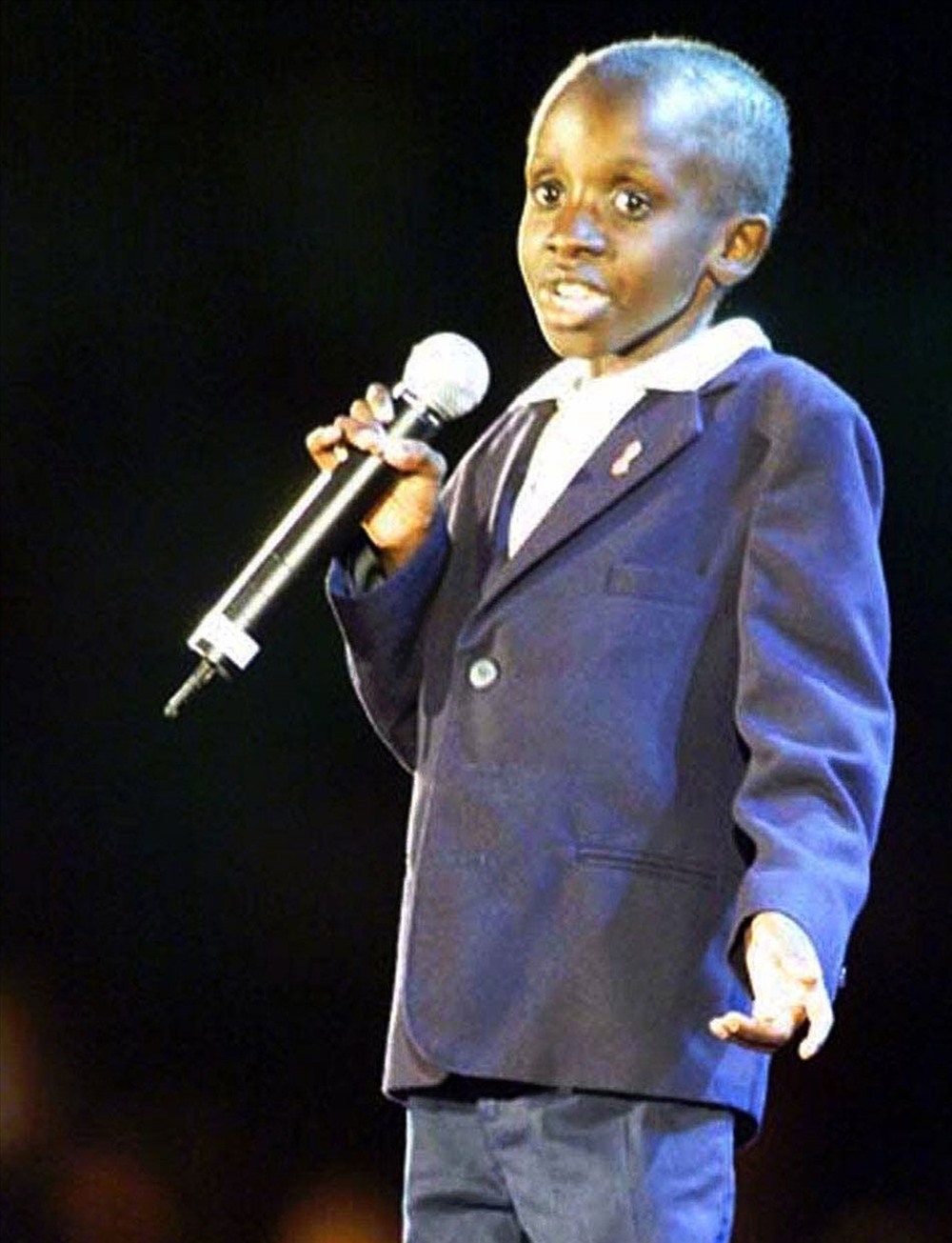 Nkosi Johnson - cậu bé 12 tuổi nhiễm HIV có bài phát biểu khiến hàng ngàn người chết lặng nkosi johnson cau be 12 tuoi nhiem hiv co bai phat bieu khien hang ngan nguoi chet lang
