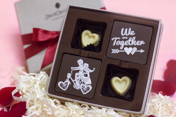 Bật mí cách chọn quà Valentine cho bạn trai để ngày lễ thêm ngọt ngào bat mi cach chon qua valentine cho ban trai de ngay le them ngot ngao