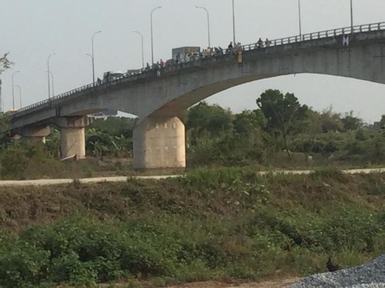 Tin pháp luật 24h nóng nhất hôm nay (26/2): Để lại giấy đăng ký kết hôn, người phụ nữ trẻ nhảy cầu tự vẫn tin phap luat 24h nong nhat hom nay 262 de lai giay dang ky ket hon nguoi phu nu tre nhay cau tu van