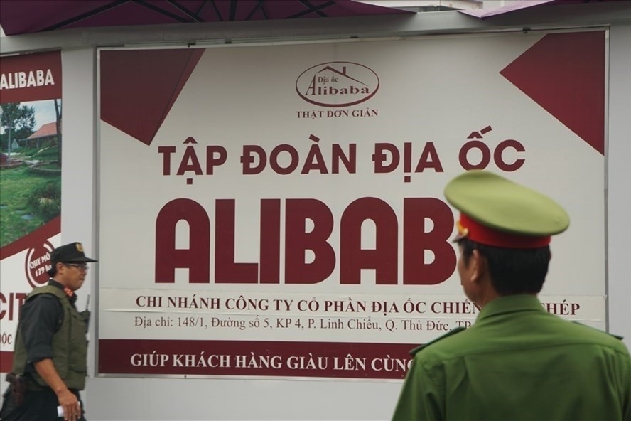 Công an triệu tập nhiều "sếp" Công ty Alibaba cong an trieu tap nhieu sep cong ty alibaba