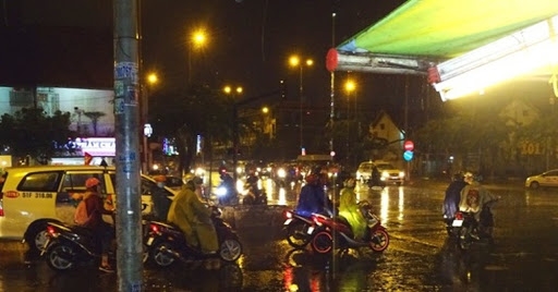 Đêm nay Bắc Bộ có mưa rào nhiều nơi dem nay bac bo co mua rao nhieu noi