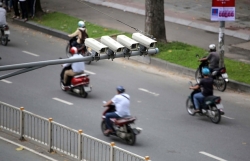 nop phat vi pham giao thong qua mang chong tham nhung vat