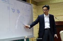 thu truong bui thanh son dien dam voi lanh dao ngoai giao nhieu nuoc ve tinh hinh covid 19