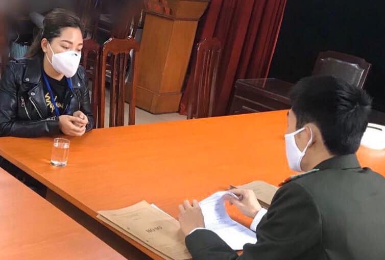 Phạt 12,5 triệu đồng người phụ nữ tung tin chữa Covid-19 bằng tỏi phat 125 trieu dong nguoi phu nu tung tin chua covid 19 bang toi