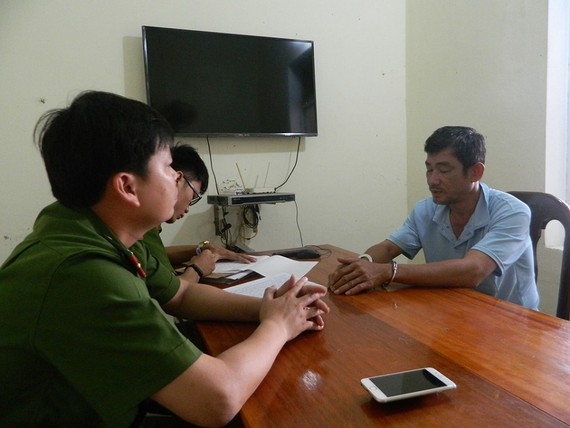 Tin pháp luật 24h nóng nhất hôm nay (24/3): Hứa tặng quà 8/3, nam thanh niên đưa bé gái vào nhà nghỉ hiếp dâm tin phap luat 24h nong nhat hom nay 243 hua tang qua 83 nam thanh nien dua be gai vao nha nghi hiep dam