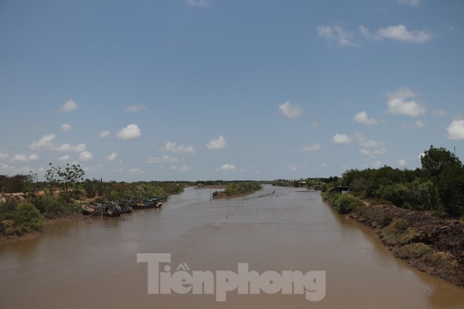 Phong tỏa cả đường bộ, đường sông nơi nữ bệnh nhân nhiễm Covid-19 ở khi về nước phong toa ca duong bo duong song noi nu benh nhan nhiem covid 19 o khi ve nuoc