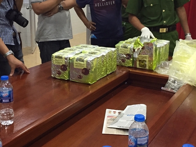 Tin pháp luật 24h nóng nhất hôm nay (26/3): Ngấm ma men, nam thanh niên đưa bé gái tới nghĩa trang hiếp dâm tin phap luat 24h nong nhat hom nay 263 ngam ma men nam thanh nien dua be gai toi nghia trang hiep dam