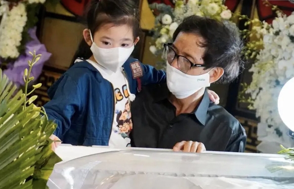 tin tuc giai tri sao viet hom nay 313 phung ngoc huy suy sup khi mai phuong qua doi