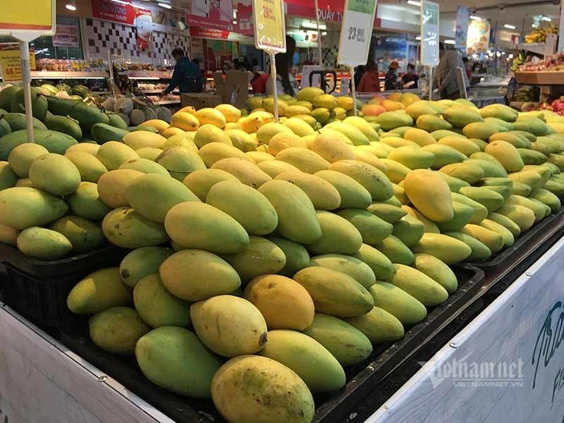 Ngày đầu cách ly, hàng hóa tràn ngập chợ, siêu thị phục vụ người dân ngay dau cach ly hang hoa tran ngap cho sieu thi phuc vu nguoi dan