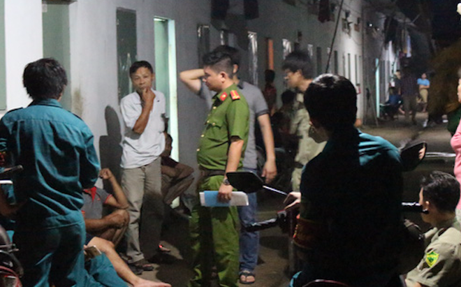 Nhờ Đội hiệp sĩ đường phố dẫn ra đầu thú sau khi biết nạn nhân tử vong dam chet ban nhau roi nho doi hiep si duong pho dan ra dau thu