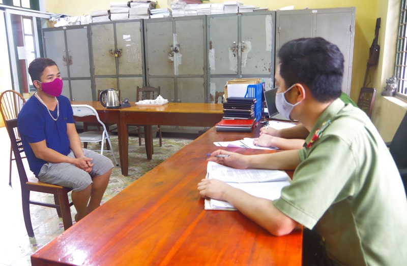 Tin pháp luật 24h nóng nhất hôm nay (18/4): Phát hiện thi thể PGĐ công ty môi trường đang phân hủy tại chung cư ở Bình Dương tin phap luat 24h nong nhat hom nay 184 phat hien thi the pgd cong ty moi truong dang phan huy tai chung cu o binh duong