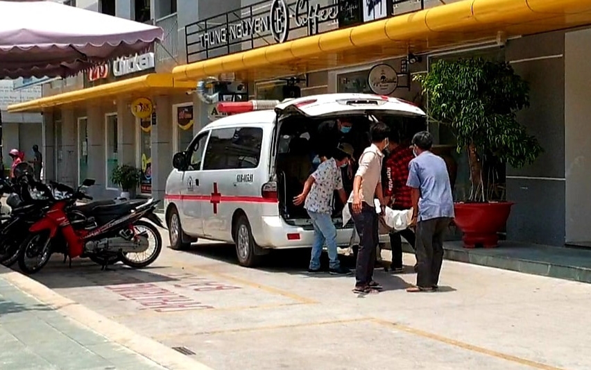 Tin pháp luật 24h nóng nhất hôm nay (18/4): Phát hiện thi thể PGĐ công ty môi trường đang phân hủy tại chung cư ở Bình Dương tin phap luat 24h nong nhat hom nay 184 phat hien thi the pgd cong ty moi truong dang phan huy tai chung cu o binh duong