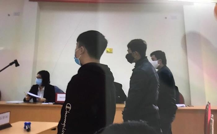 Nhóm "quái xế" đua xe quanh hồ Hoàn Kiếm bất chấp lệnh cách ly lĩnh án phat tu nhom quai xe tu tap dua xe quanh ho hoan kiem bat chap lenh cach ly xa hoi