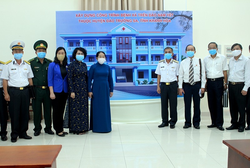 TP.HCM trao 30 tỷ đồng xây dựng công trình Bệnh xá trên huyện đảo Trường Sa tphcm trao 30 ty dong xay dung cong trinh benh xa tren huyen dao truong sa